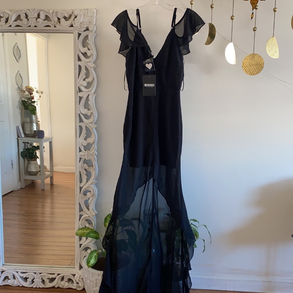 🪞 NEW chiffon flutter sleeve front split long maxi dress by missguided